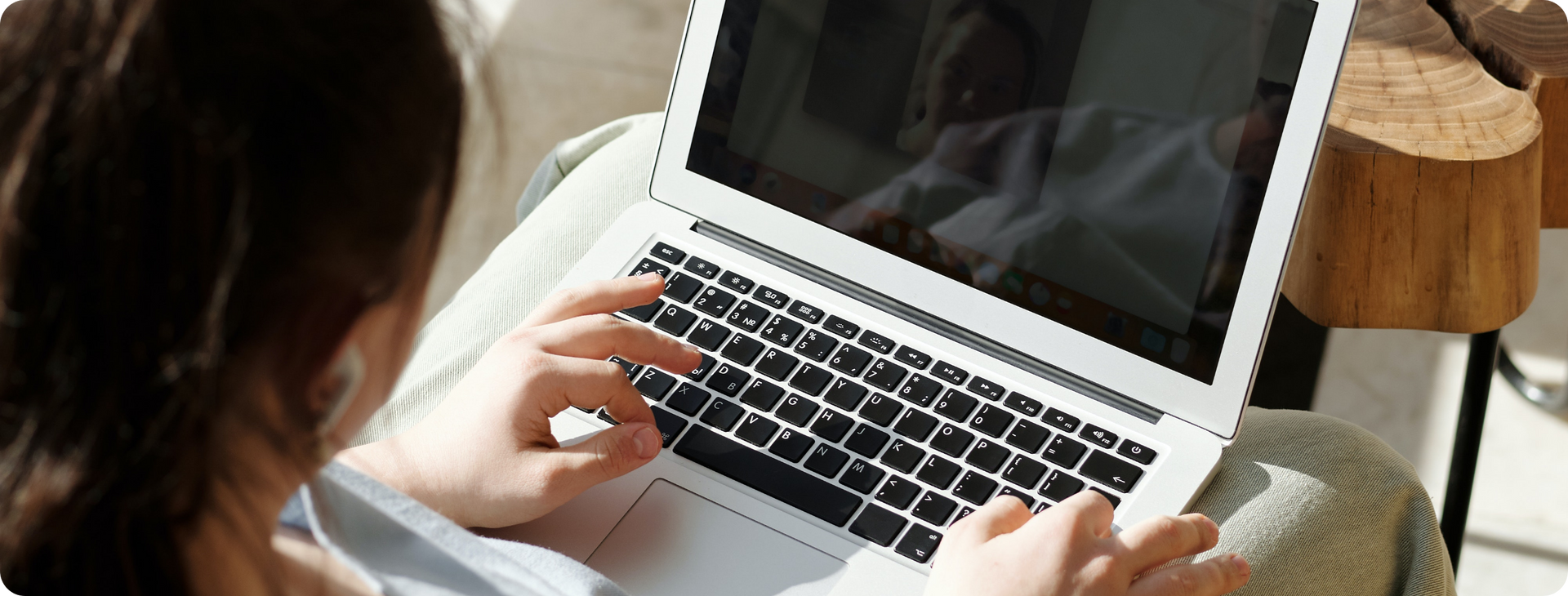woman working on her laptop