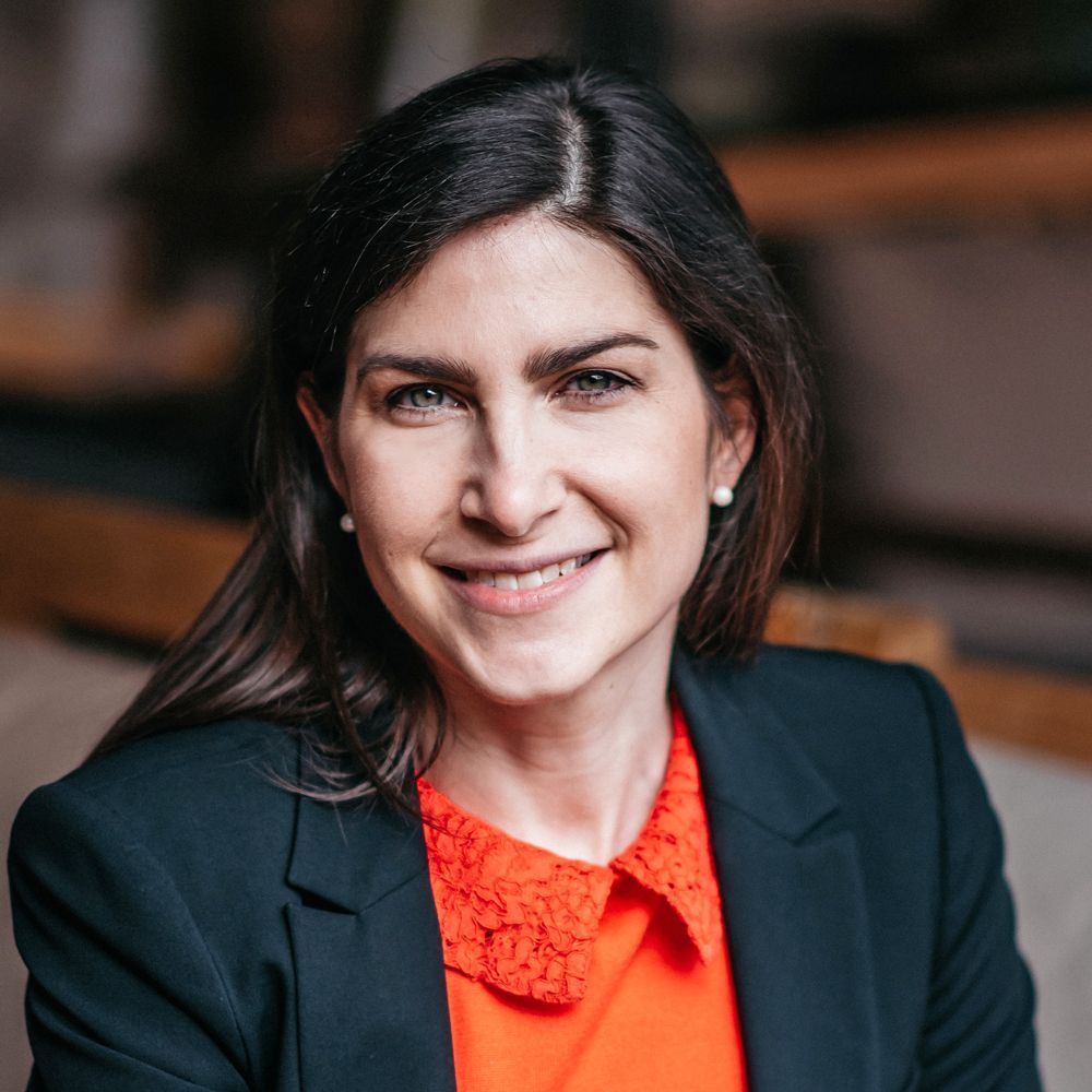 Dr Nicola Clayton