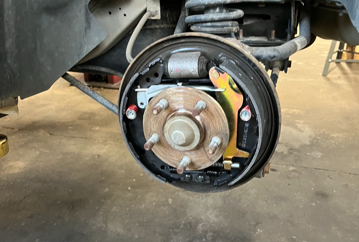 Rear Drum Brake Assembly Repair | Modern Automotive