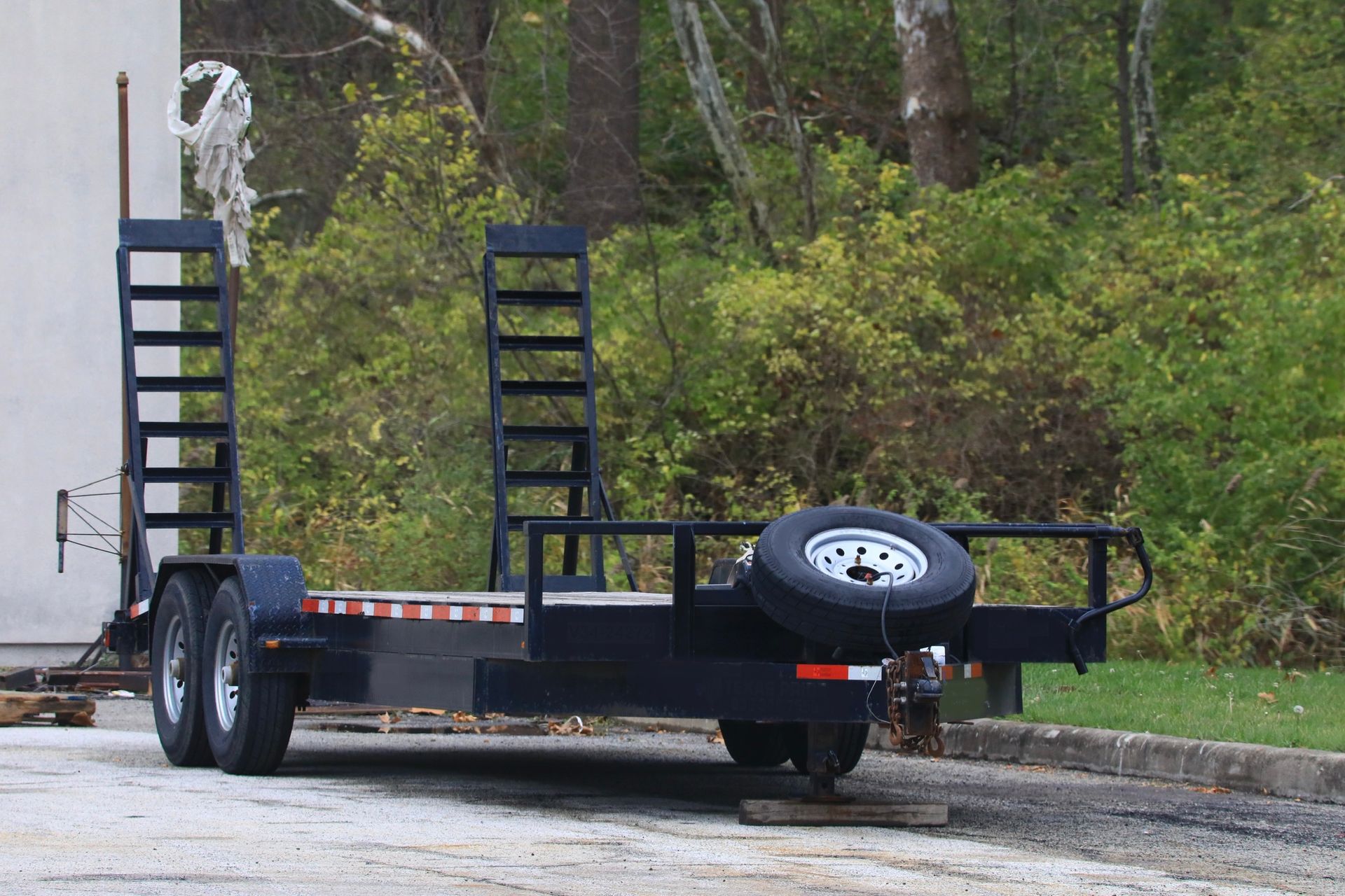 Trailer Park on the Parking Lot with Trees Surrounded – Canton, OH – Mike Spencer Towing