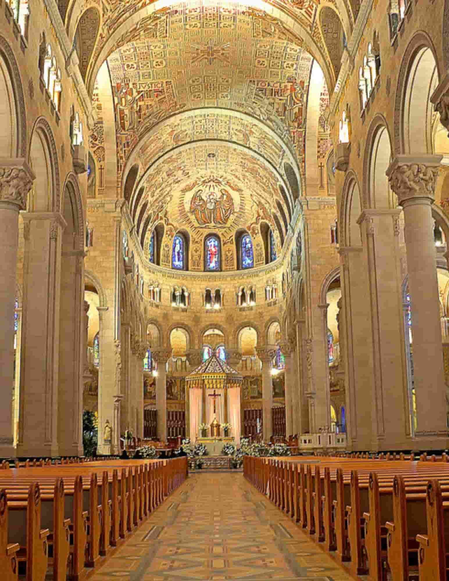 Basilica of Sainte-Anne-de-Beaupré interio