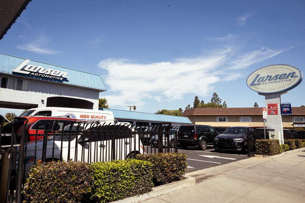 Outside the shop | Larsen Automotive