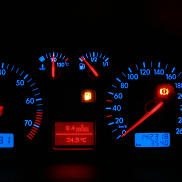 Warning light on dashboard | Larsen Automotive Inc