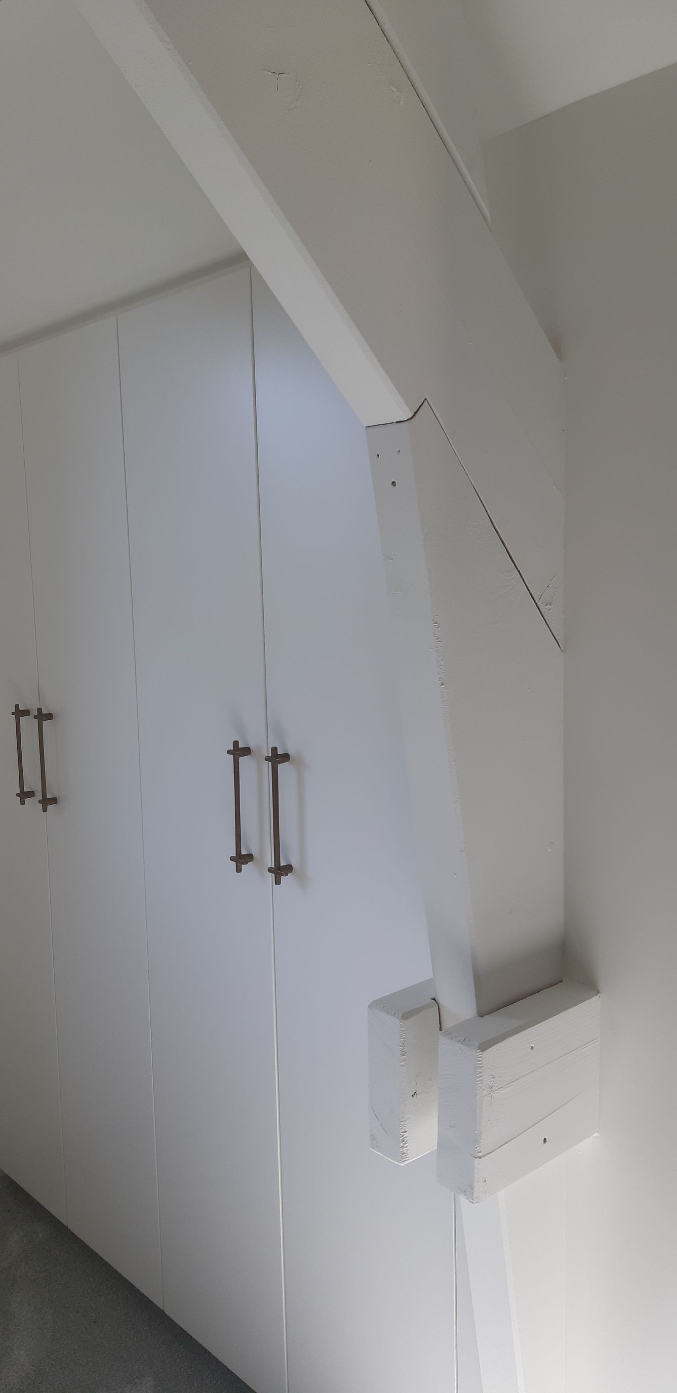 Inspiratie en Creatie kasten op maat  dressing MDf geschilderd 