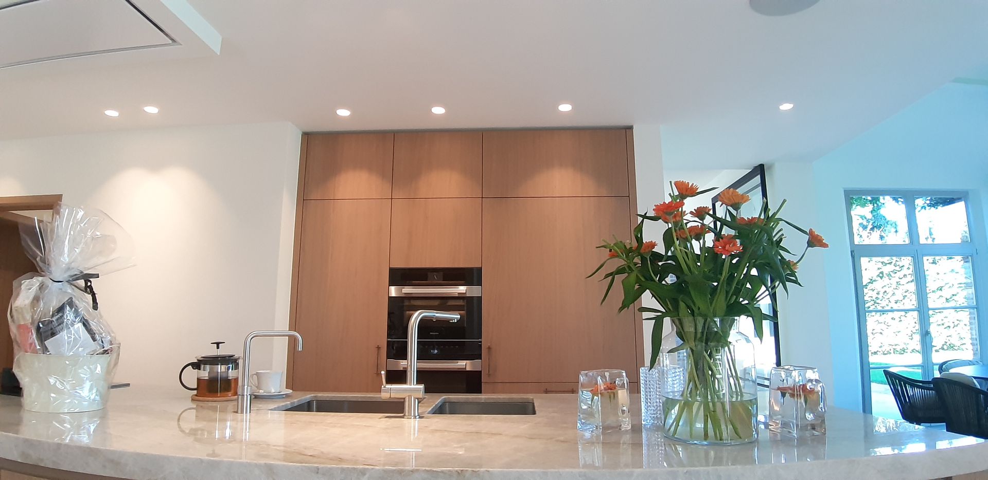 Inspiratie en Creatie kasten op maat  keuken eikfineer MDf geschilderd 