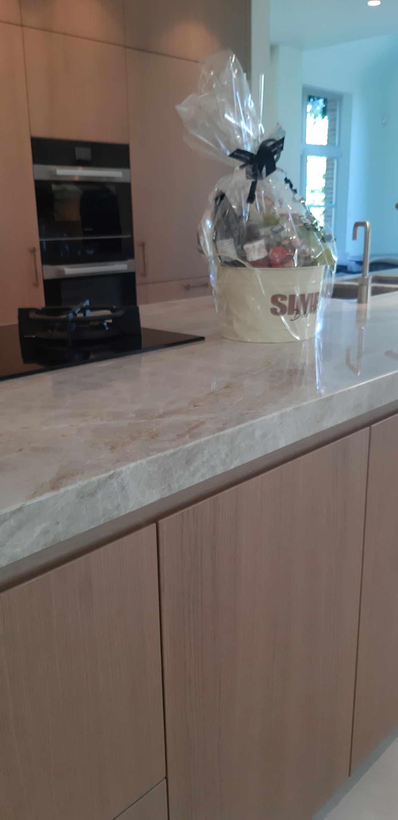 Inspiratie en Creatie kasten op maat  keuken eikfineer MDf geschilderd 
