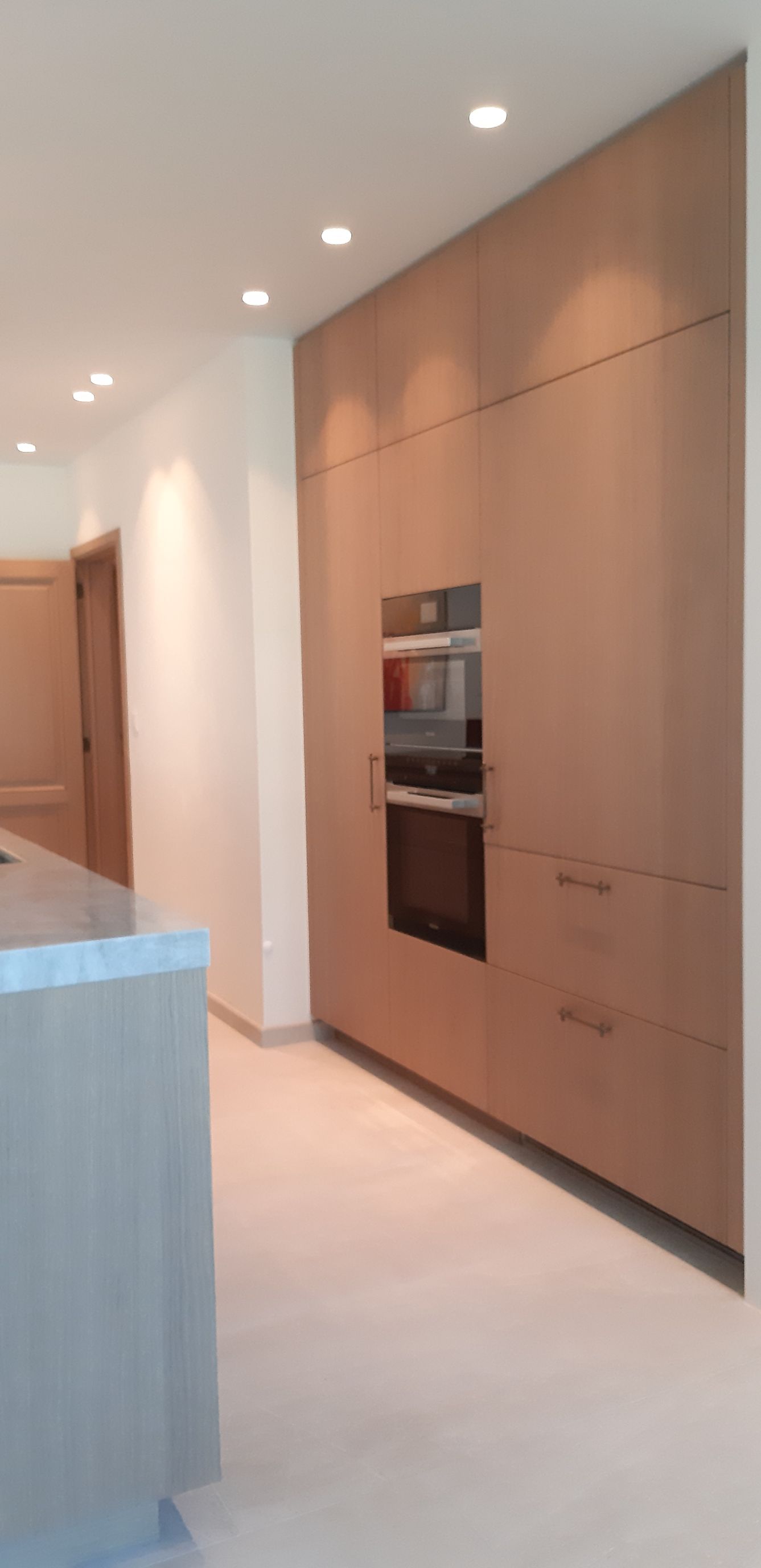 Inspiratie en Creatie kasten op maat  keuken eikfineer MDf geschilderd 