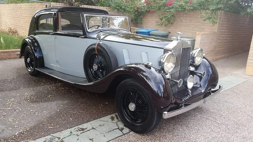 Classic Rolls-Royce with restored paint after professional detailing