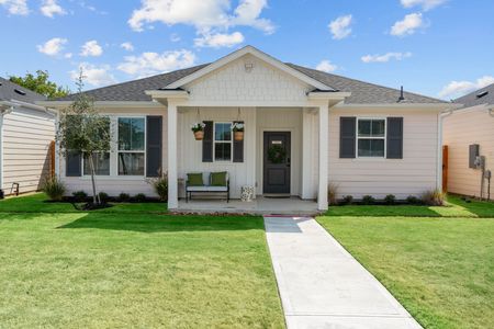 Cottage two bedroom home in Baytown TX community