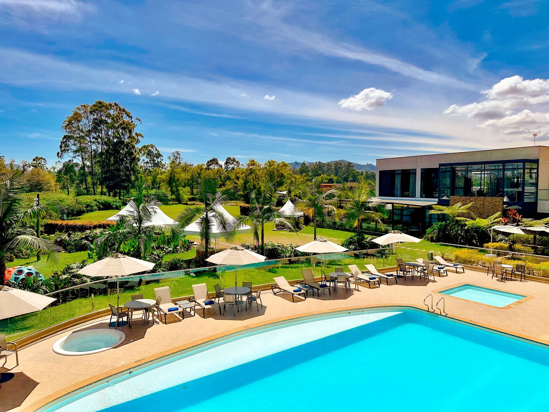hotel lagoon llanogrande