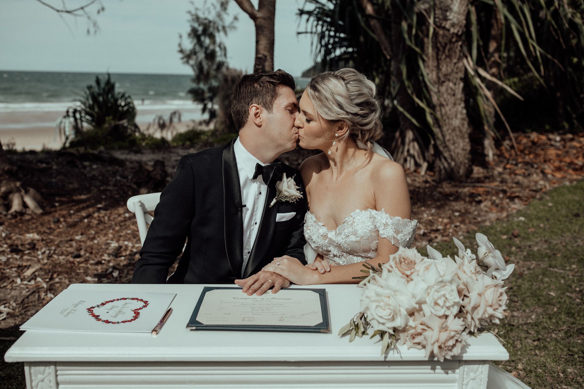 the-noosa-wedding-of-myles-and-gemma-stunning-noosa-elegance