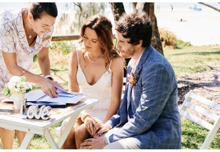 Finding wedding celebrant tips Sunshine Coast Noosa Wedding Celebrant