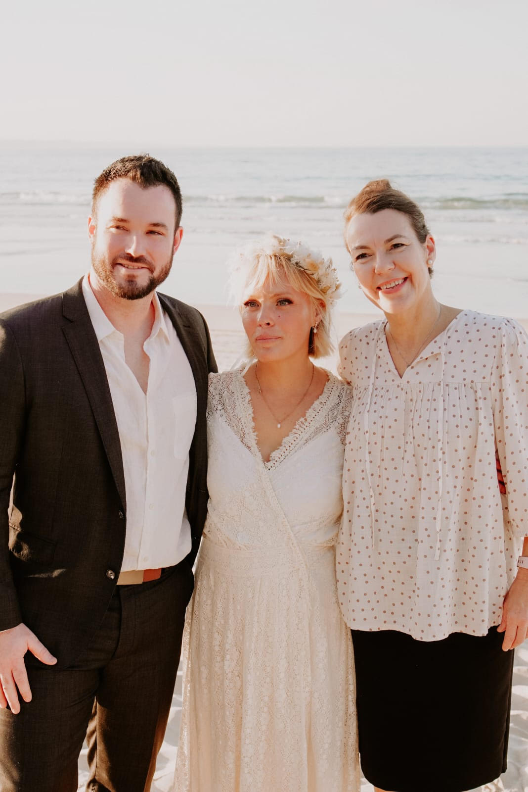 Noosa sunset wedding ceremony on the waterfront