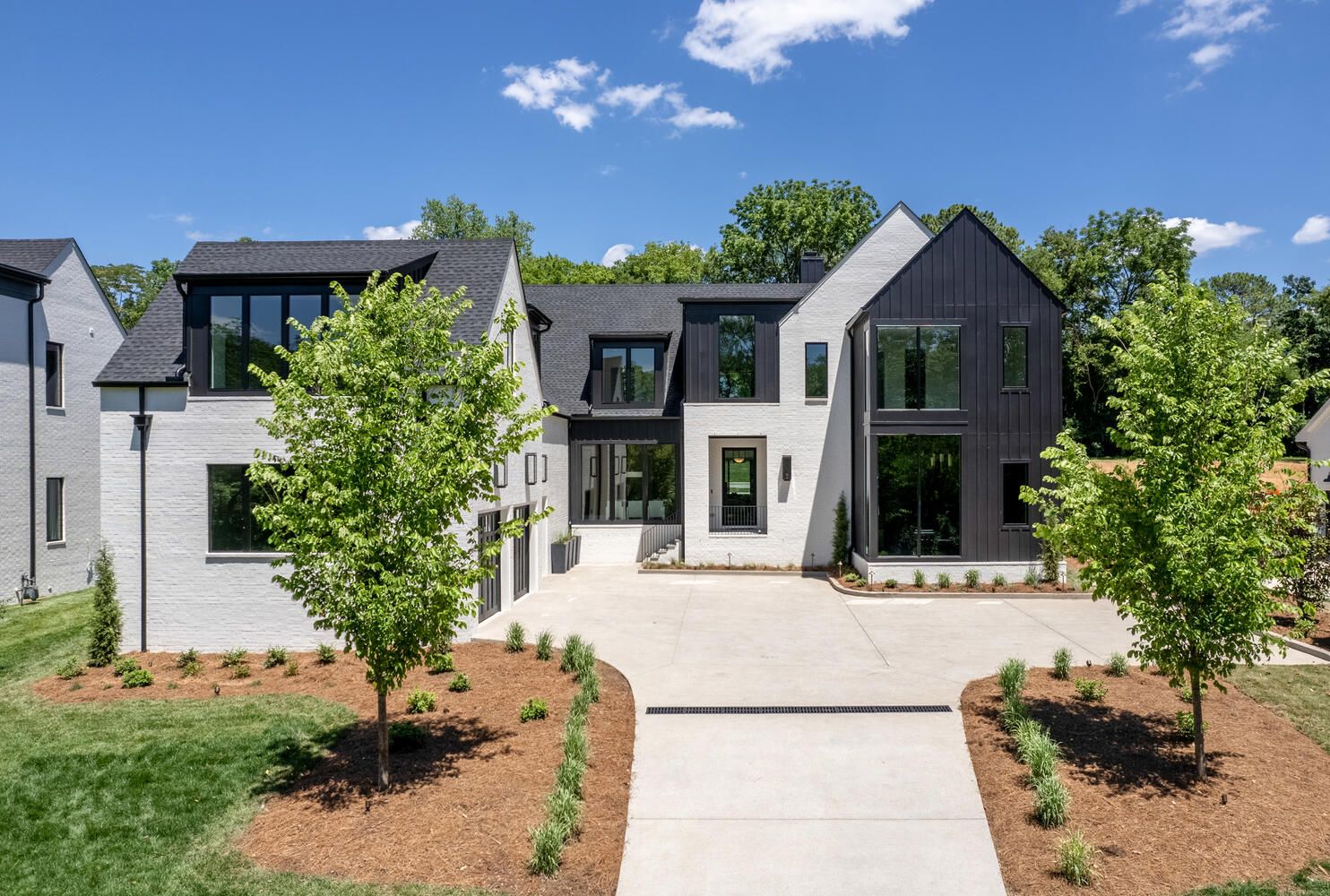 custom home builder green hills