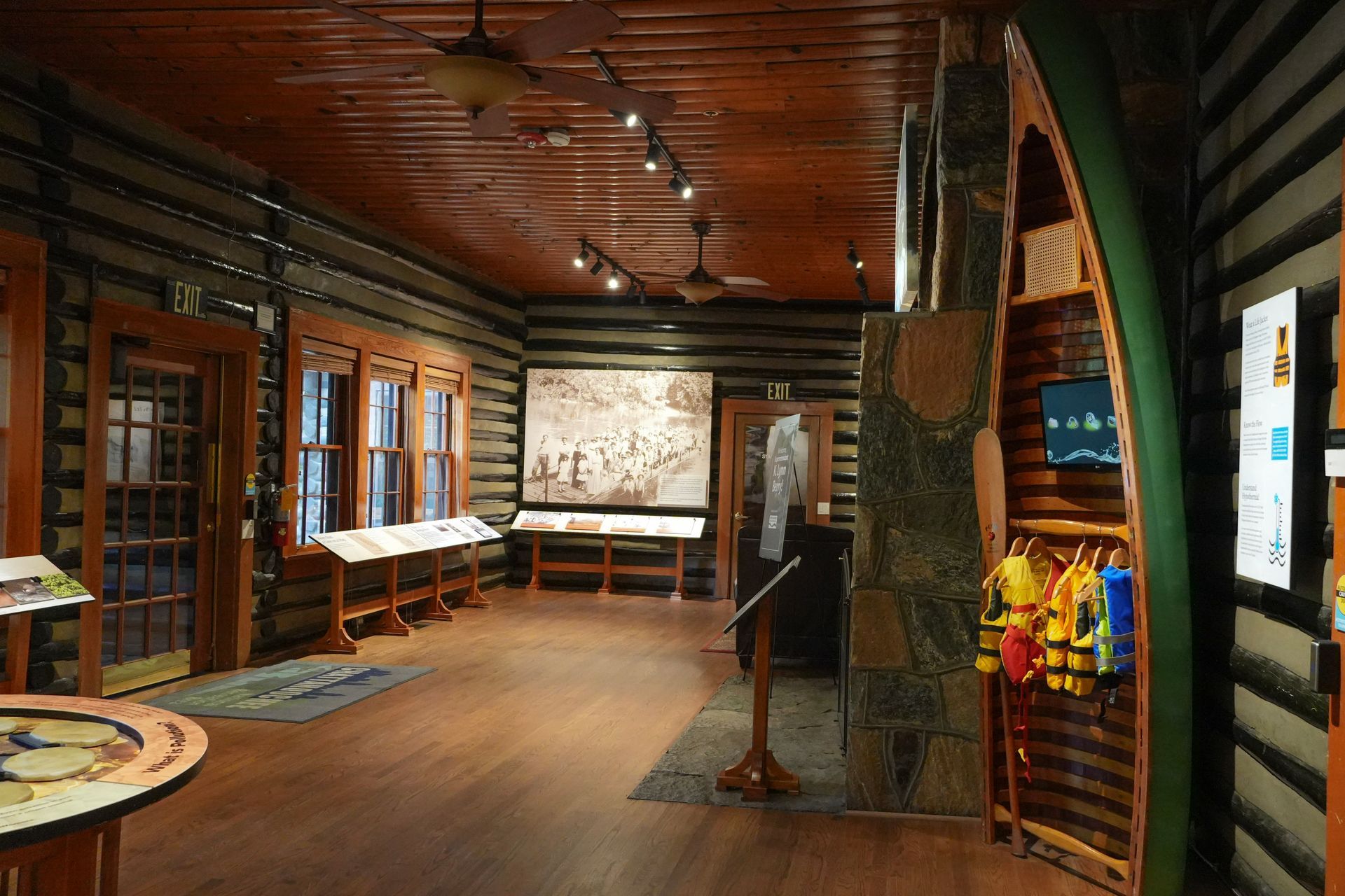 Island Ford Visitor Center at Hewlett Lodge