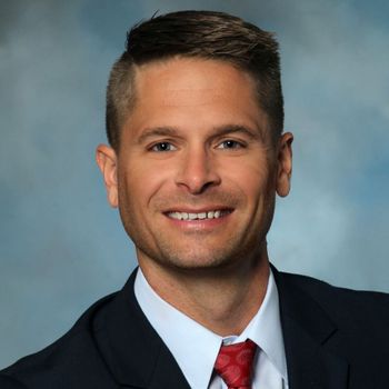 Headshot of Loren Sherman