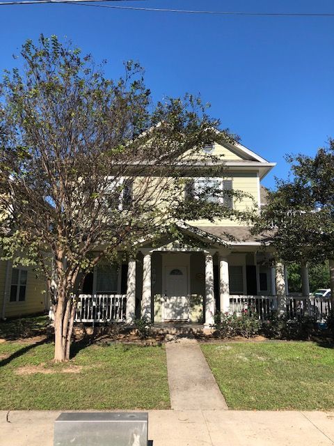 1017 Wood Ave.