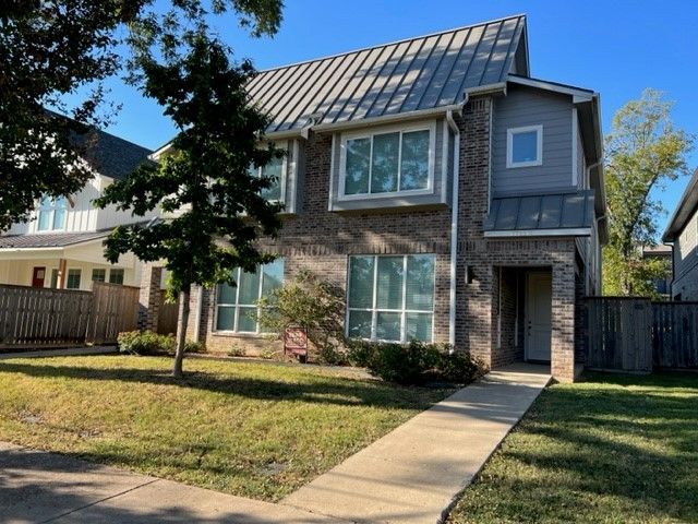 1711 S. 10th A