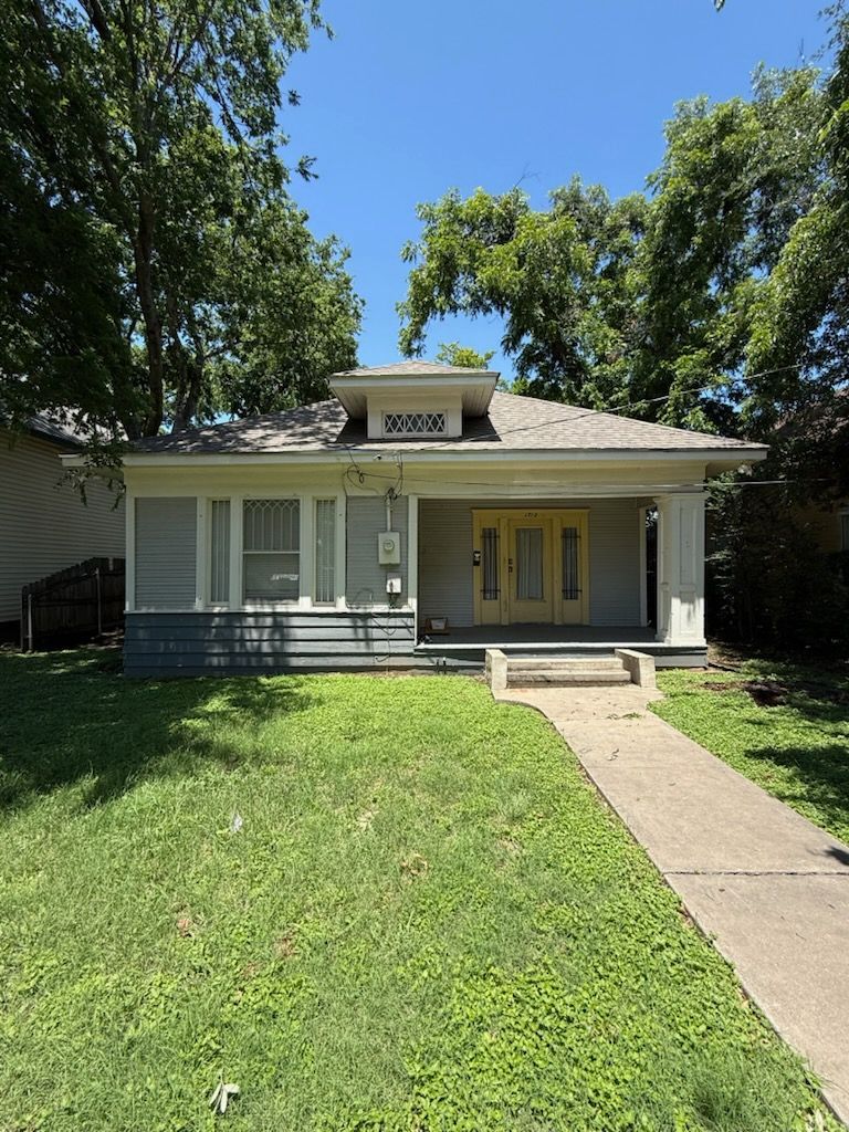 1712 S. 9th