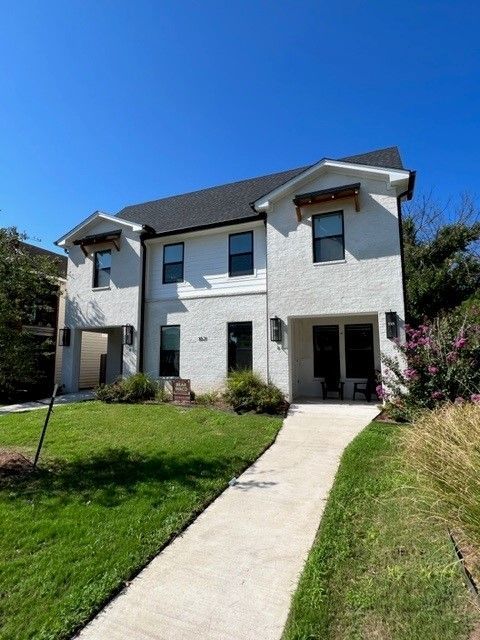 1821 S. 9th A