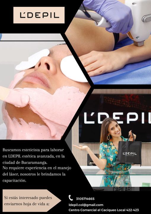 Una mujer está recibiendo un tratamiento con láser en la cara.