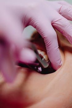 A gap between the front teeth (diastema) is very common in the GCC. Learn about causes, whether treatment is needed, and what options are available.