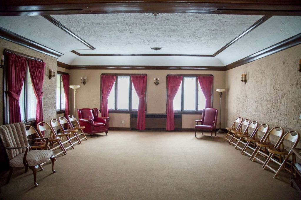 Spear-Mulqueeny Funeral Homes