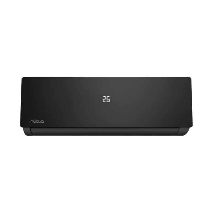 Nuova wandairconditioner afgebeeld met buitenunit en afstandsbediening, zwart-wit