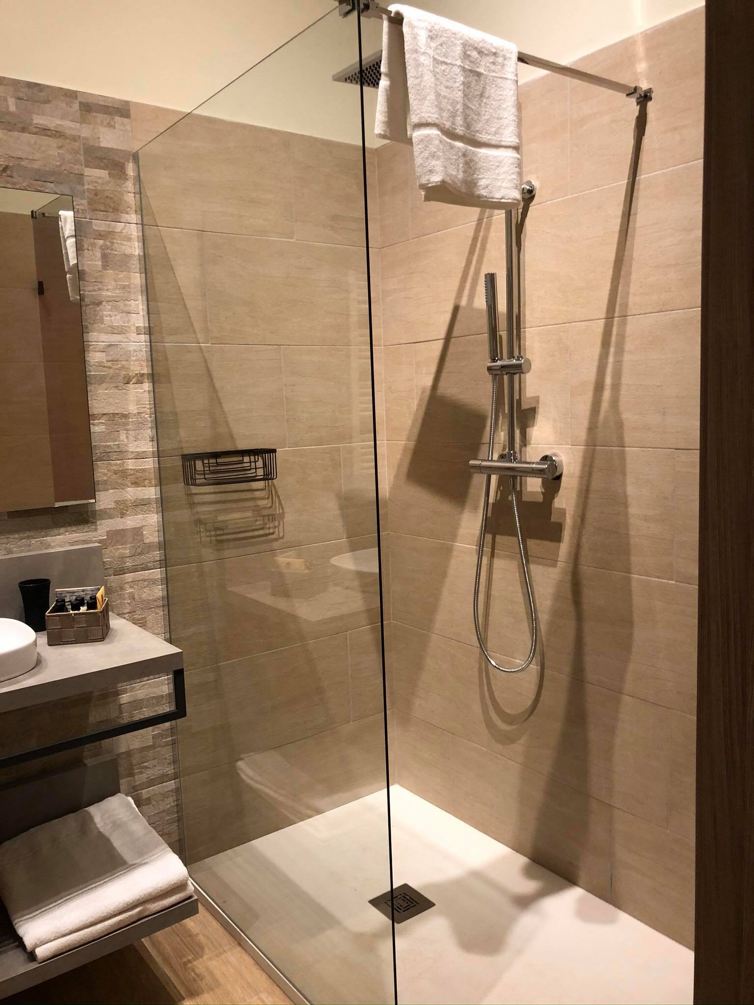 bagno con doccia