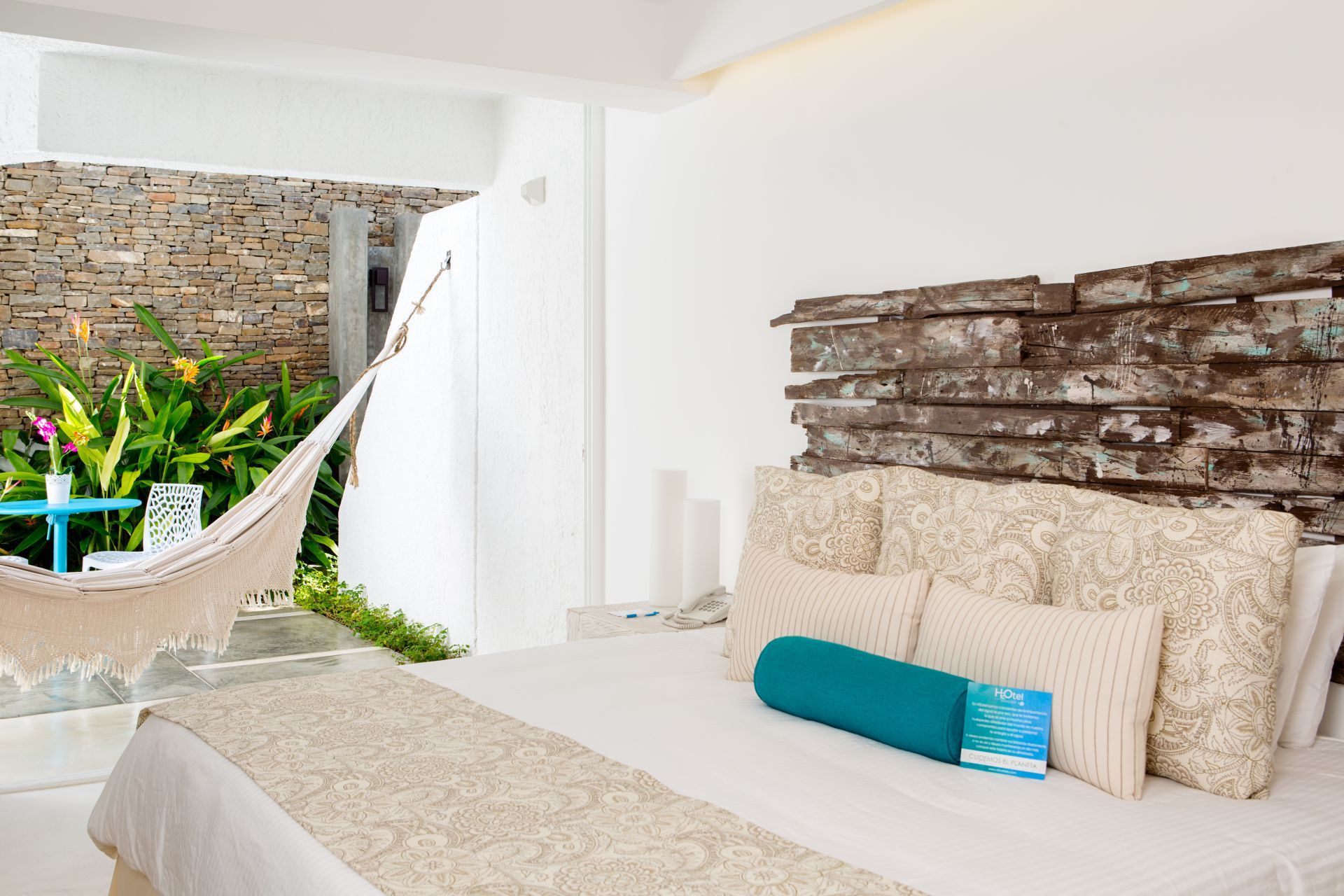 Habitación Deluxe Jardín en H2Otel by LD, fusión de modernidad y naturaleza en Isla Margarita.