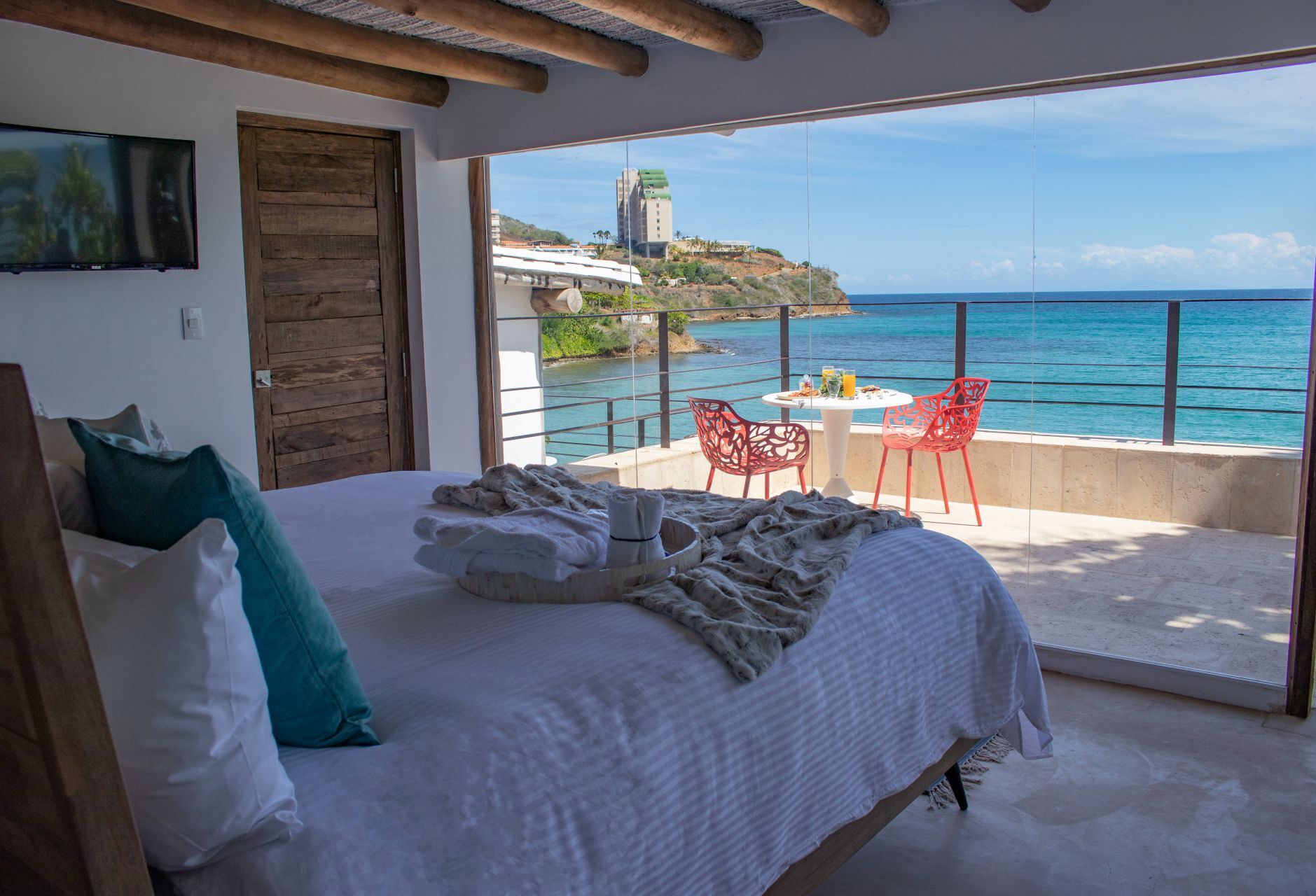 Habitación de Aria by LD Hoteles en Pampatar, isla de Margarita de frente al mar.