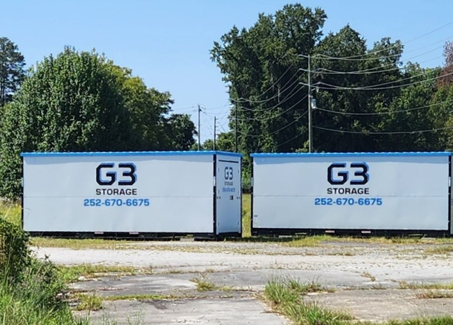 Maxi Storage Exterior