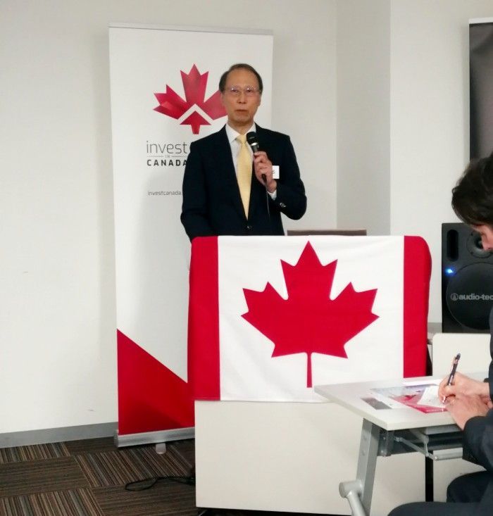 TJCS President, Shoji Amano speaking at a Canadian business seminar.