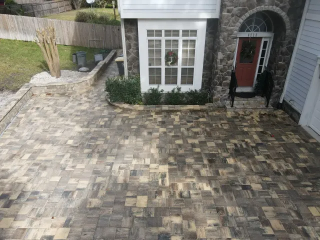 Paver driveway with retaining wall in the Lakewood neighborhood of Jacksonville, FL