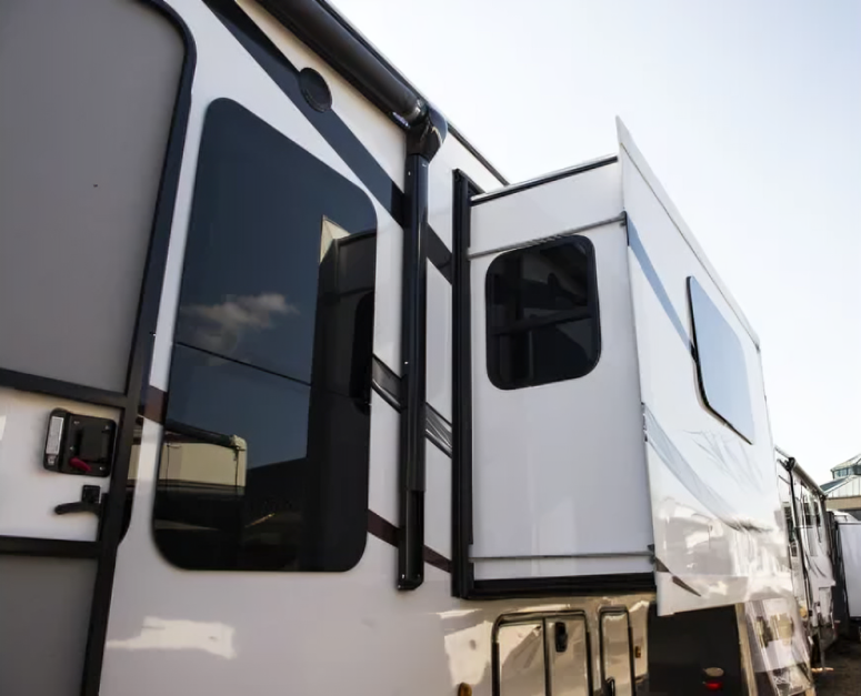 HOME | Bob's Mobile RV Service | Council Bluffs, Iowa