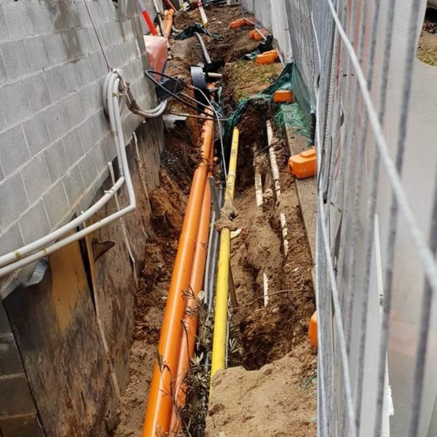 underground pipes — Dowds Pipe and Cable Locating in Farmborough Heights, NSW