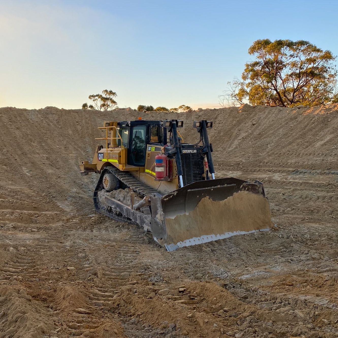 CAT D8T dozer