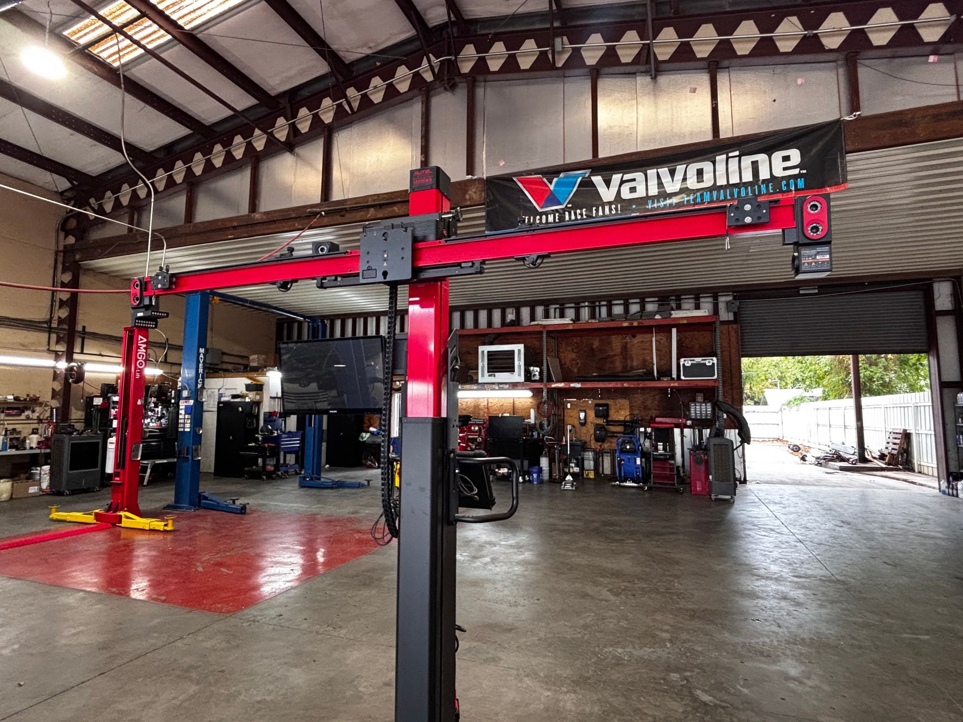 Red Car Jack | Expert Automotive Solutions
