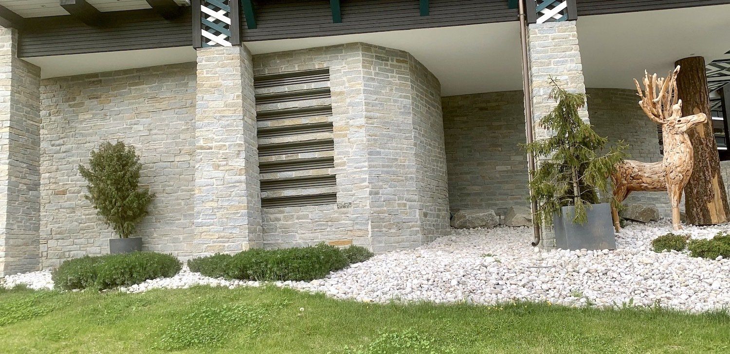 Luserna Gneis Mauer