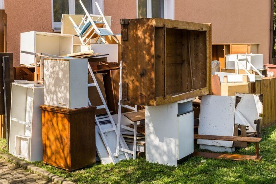 hire trash removal company