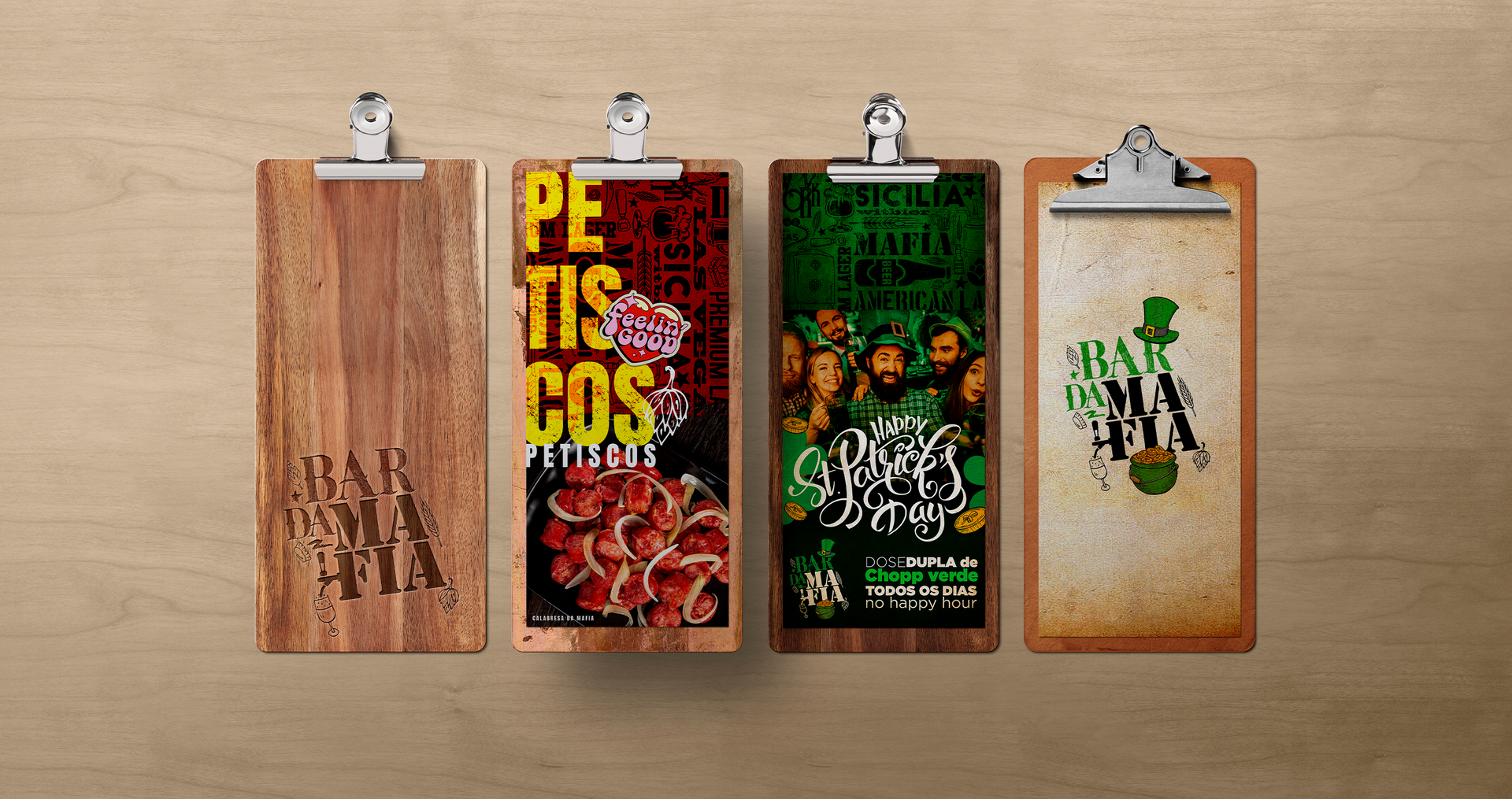 BAR DA MAFIA Quatro pranchetas de madeira com diferentes pôsteres estão sobre uma mesa de madeira.
