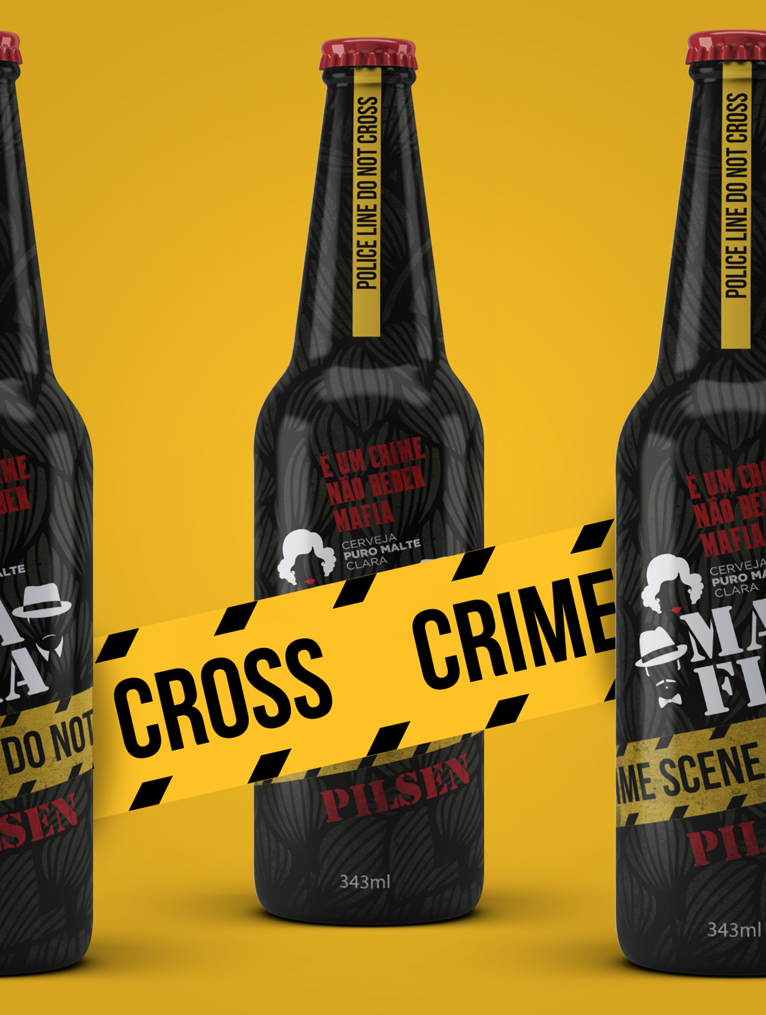 Três garrafas de cerveja pilsen cross crime em um fundo amarelo