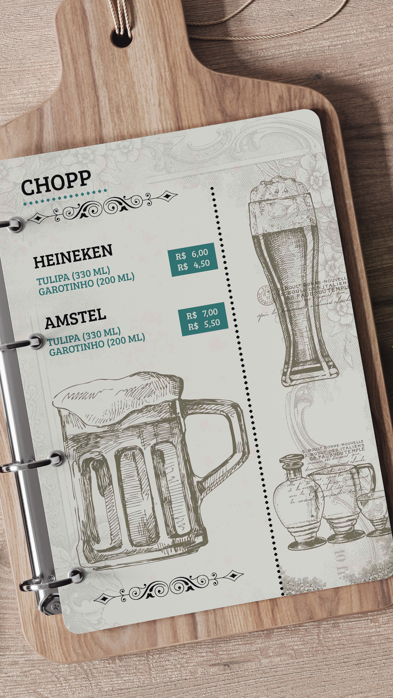 Travessa Um menu está em cima de uma tábua de corte de madeira.