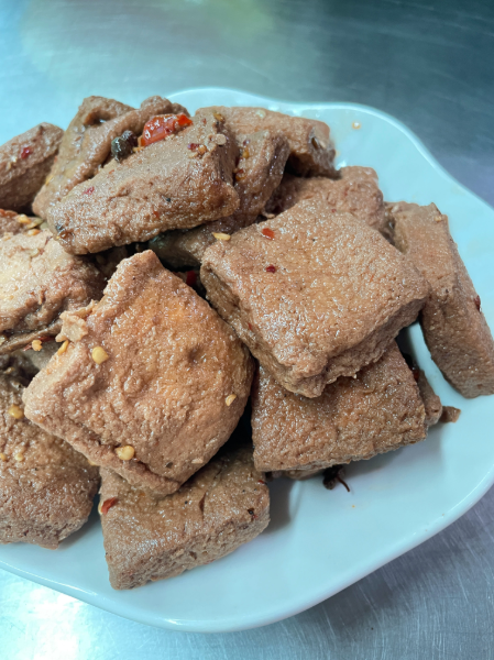 美味雞肉店 | 雞雞家 | 桃園 - 品味極致美味的雞肉料理 | 祕滷麻辣豆乾