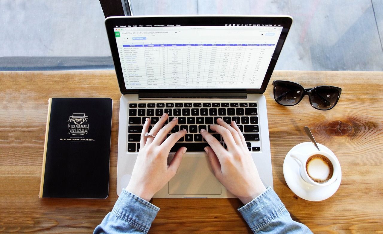 managing tasks on laptop