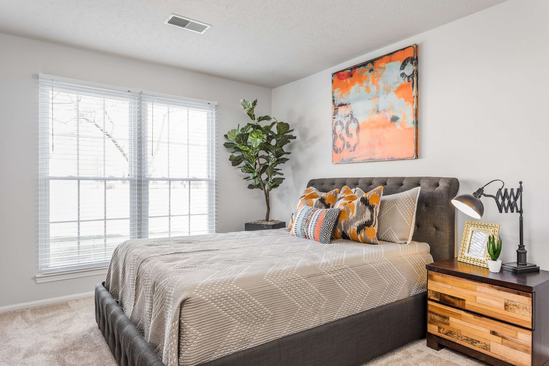 2 BEDROOM