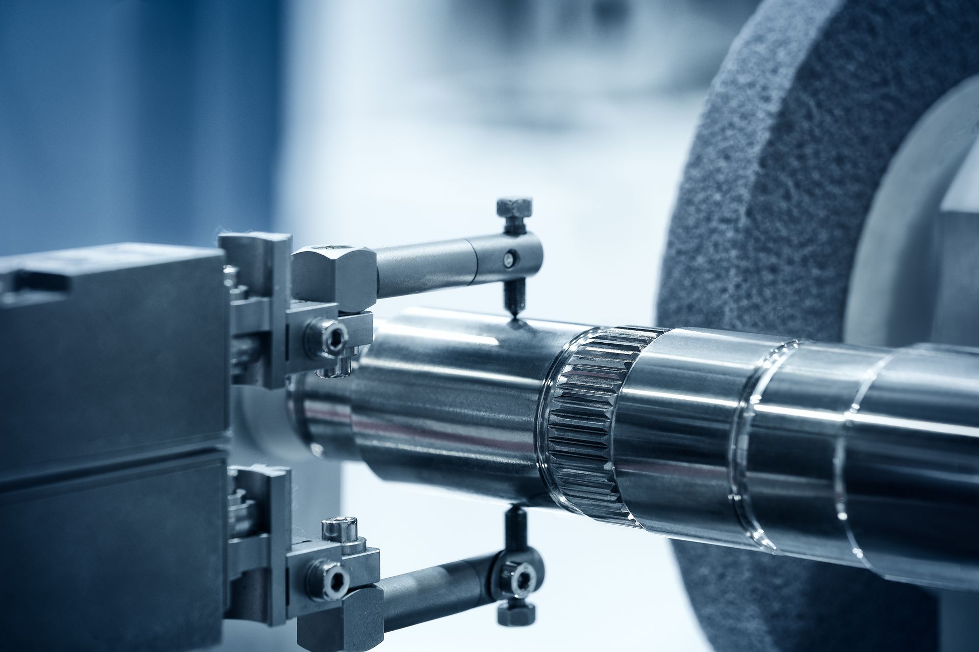 Quality control on milling CNC machine, coordinate measuring machine.