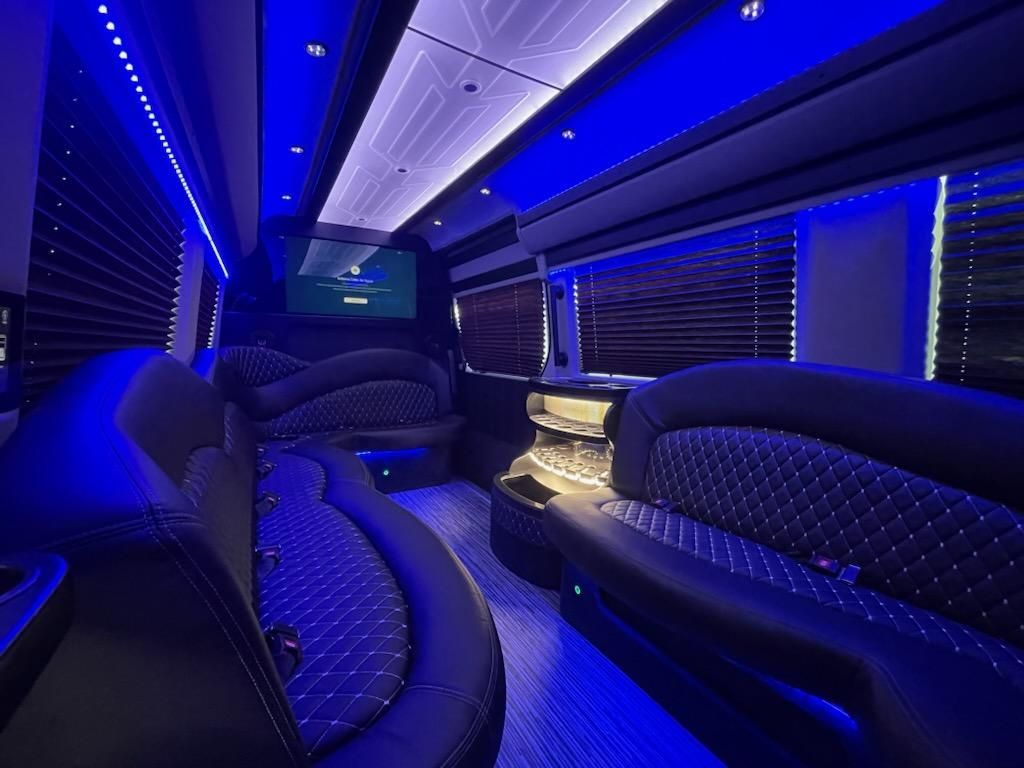 Explore the Mercedes-Benz Sprinter