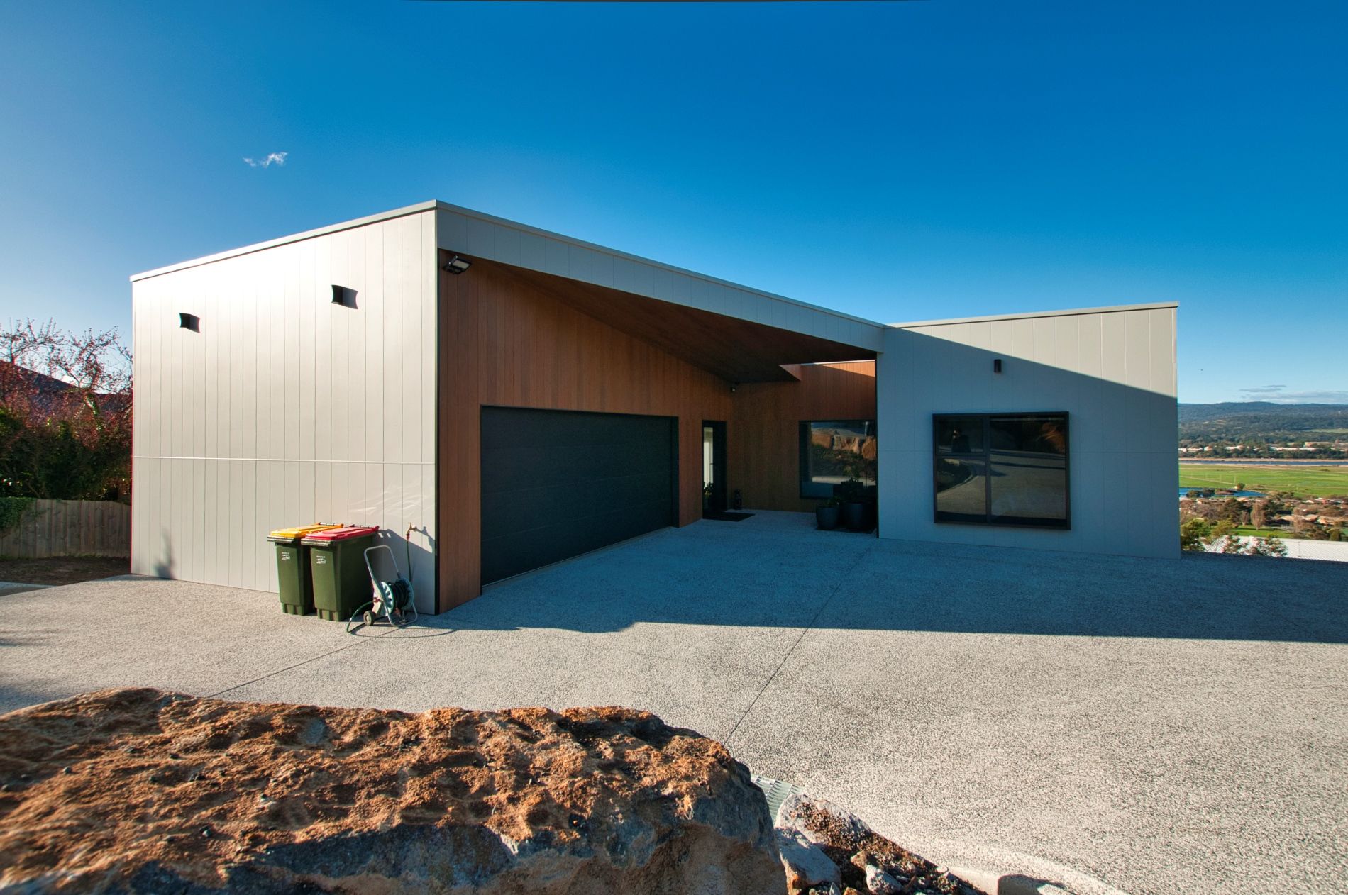Luxury House — Launceston, TAS — CMK Architects