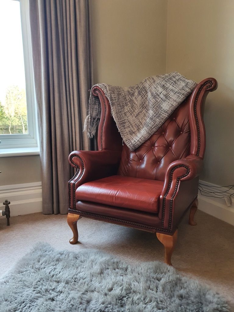 leather chair